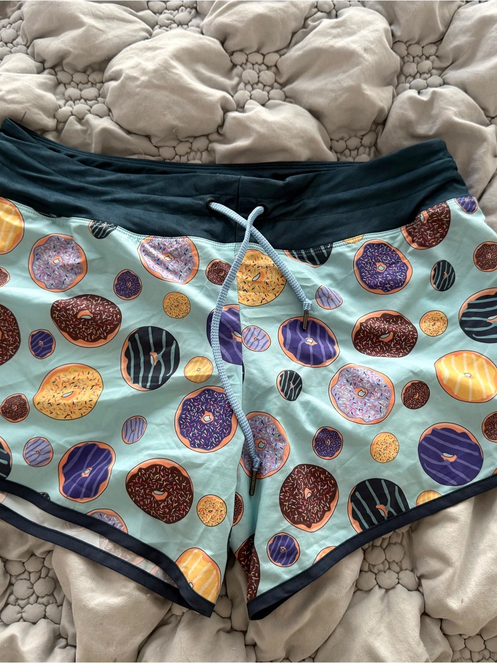 Rabbit Running Donut-Print Women’s Drawstring Shorts - Mint